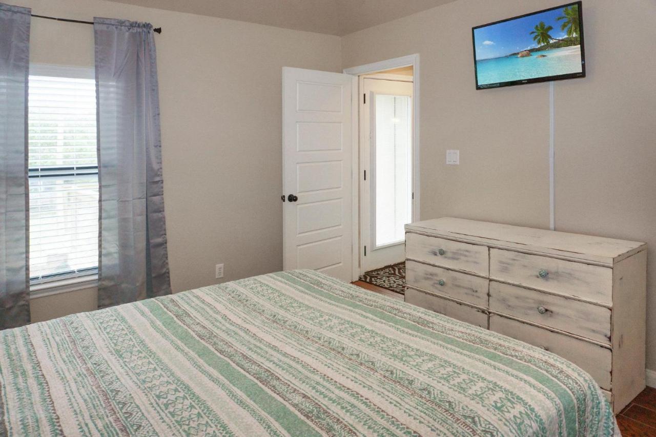 Lazy Daze Villa Canyon Lake Bagian luar foto